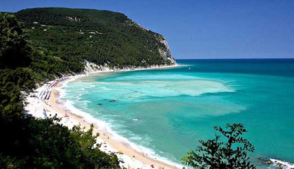 Felsen- & Kiesstrände